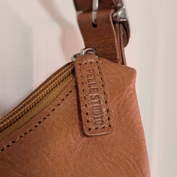 Wilson’s Leather Pelle Studio Warm Medium Brown Leather Shoulder Bag - Picture 5 of 8